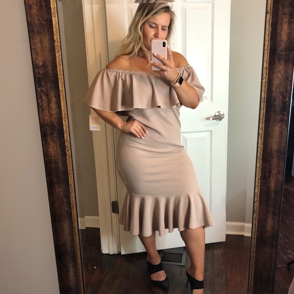 LuLaRoe Dresses & Skirts - ✨NWT Midi nude off shoulder Dress M✨